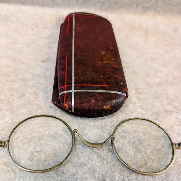 Early 1900's Vintage Silver Wire Rimmed Prescription Eyeglasses & Hard Eyecase